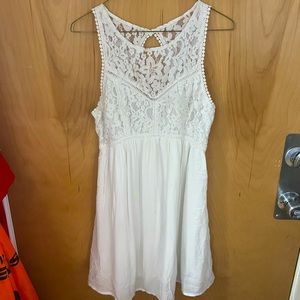 White Abercrombie and Fitch short dress with lace